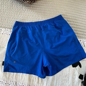 Lulu lemon lace breaker shorts